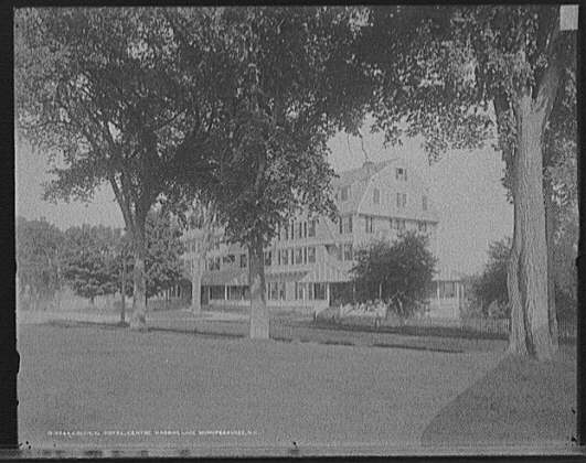 176Colonial_Hotel_Centre_Harbor_1906