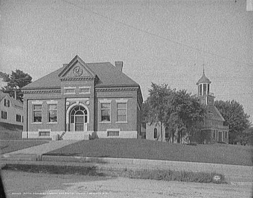 176Smith_Memorial_Libray_Baptist_Church_Meredith_1900-1910