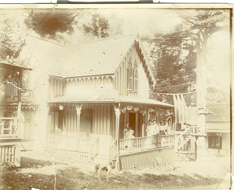 the_crows_nest_driveway_view_circa_1900