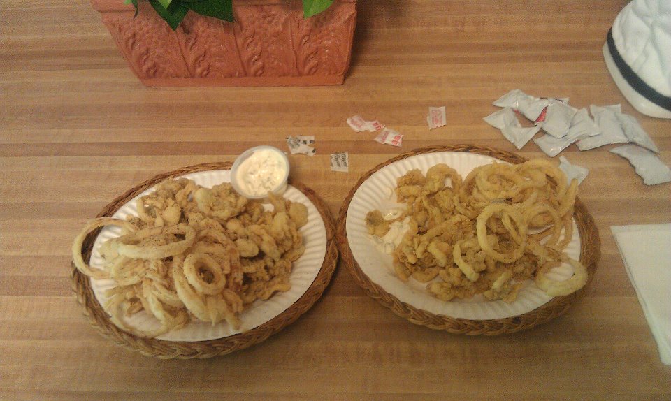 Fried_Clams_and_rings_at_Pop_s_Clam_Shell_04282012