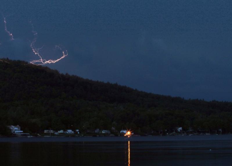 Name:  lightning_over_winnipesaukee_5-16-12_3.jpg
Views: 579
Size:  26.9 KB