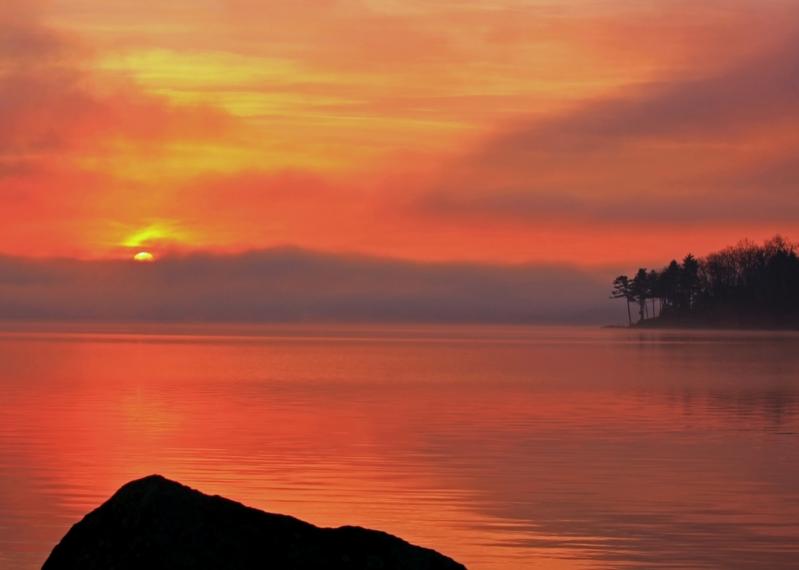 Name:  sunrise_11-12-12_winnipesaukee_1-qpr.jpg
Views: 533
Size:  27.8 KB