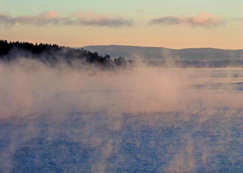 Name:  sunrise_winnipesaukee_11-19-12_6-qpr.jpg
Views: 996
Size:  36.8 KB