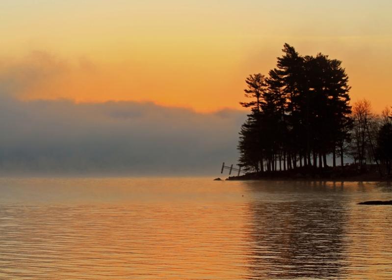 Name:  thanksgiving_sunrise_2012_winnipesaukee-qpr.jpg
Views: 719
Size:  46.4 KB
