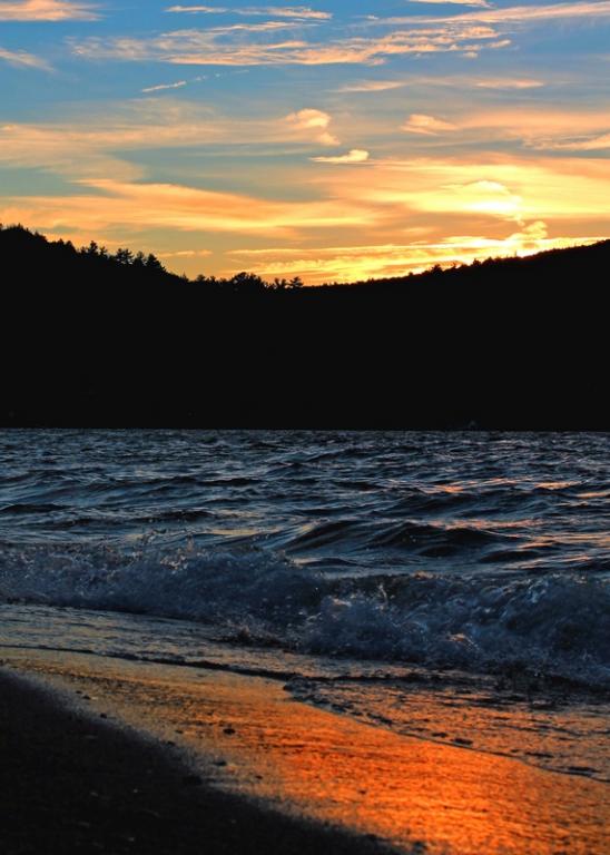 Name:  sunset_9-19-12_beach_waves_2.jpg
Views: 903
Size:  56.3 KB