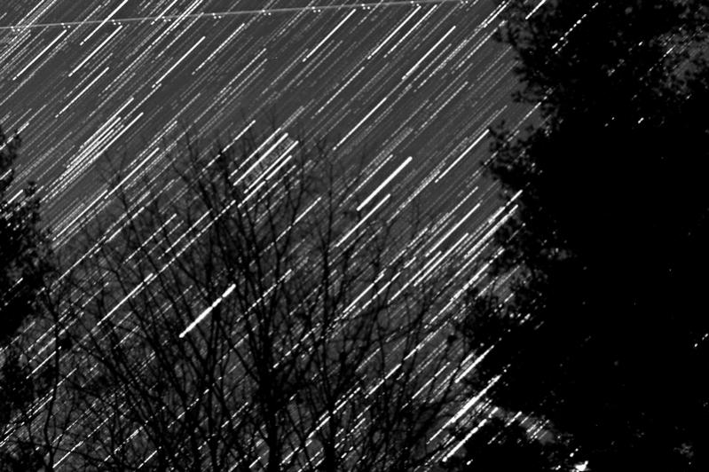 Name:  star_trail_b-w-qpr.jpg
Views: 531
Size:  83.3 KB