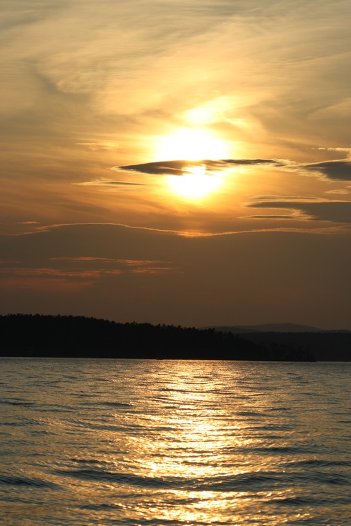 Name:  Sunset Winnipesaukee 7-25-09  3.jpg
Views: 615
Size:  99.9 KB