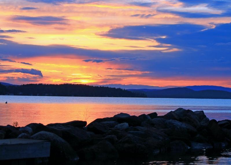 Name:  sunset_winnipesaukee_6-5-12_4.jpg
Views: 1705
Size:  47.2 KB