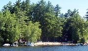 Deepwood Lodges has a large beach and small b..,